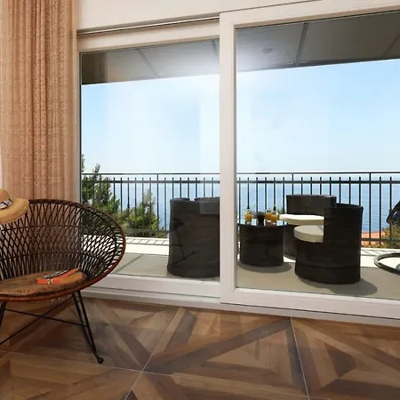 Redstone Luxury Appartement *