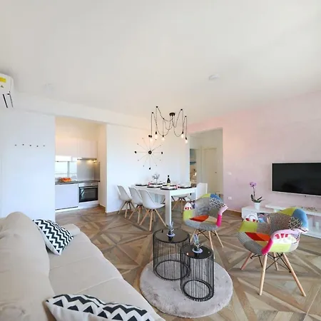 Redstone Luxury Apartmán